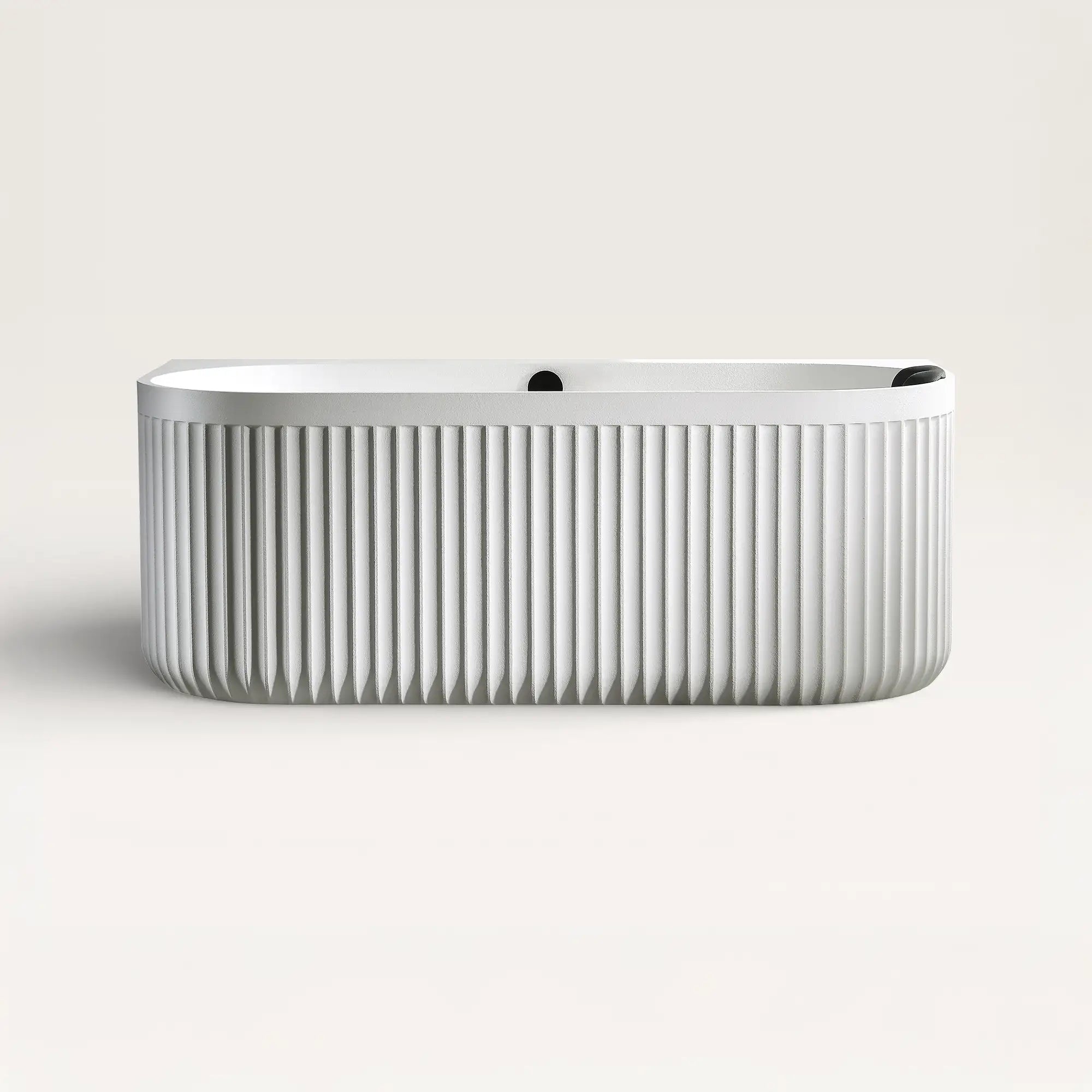 Front view of the DORIA Back-to-wall Bath in white