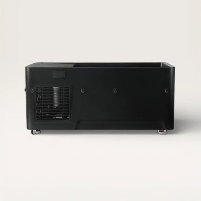 Front view of the Arctic ice bath in black